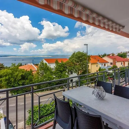 In With Sea View, Terrace, Air Conditioning, Wi-fi Apartment