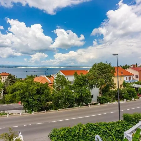 Apartment In With Sea View, Terrace, Air Conditioning, Wi-fi Crikvenica