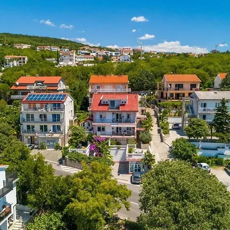 In With Sea View, Terrace, Air Conditioning, Wi-fi
