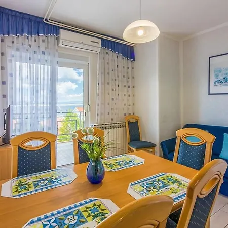 In With Sea View, Terrace, Air Conditioning, Wi-fi * Crikvenica