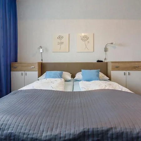 In With Sea View, Terrace, Air Conditioning, Wi-fi