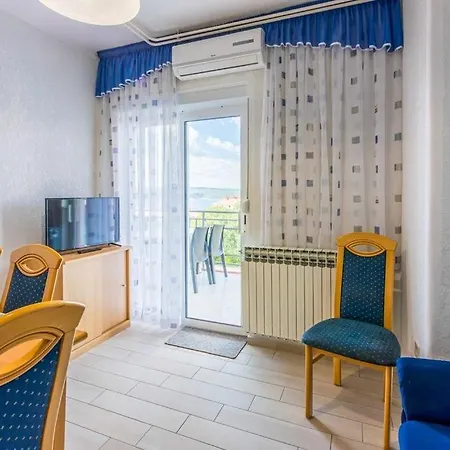 In With Sea View, Terrace, Air Conditioning, Wi-fi Apartment Crikvenica