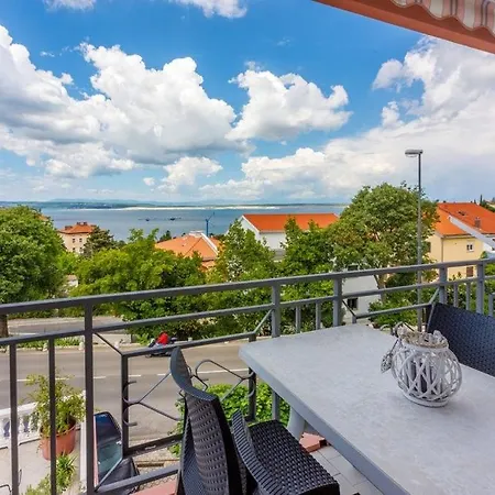 In With Sea View, Terrace, Air Conditioning, Wi-fi